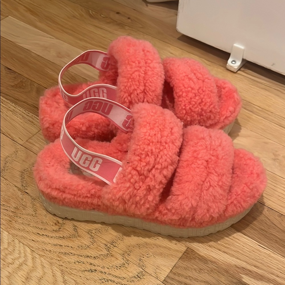 UGG Kids Fluffy Pink Sandals